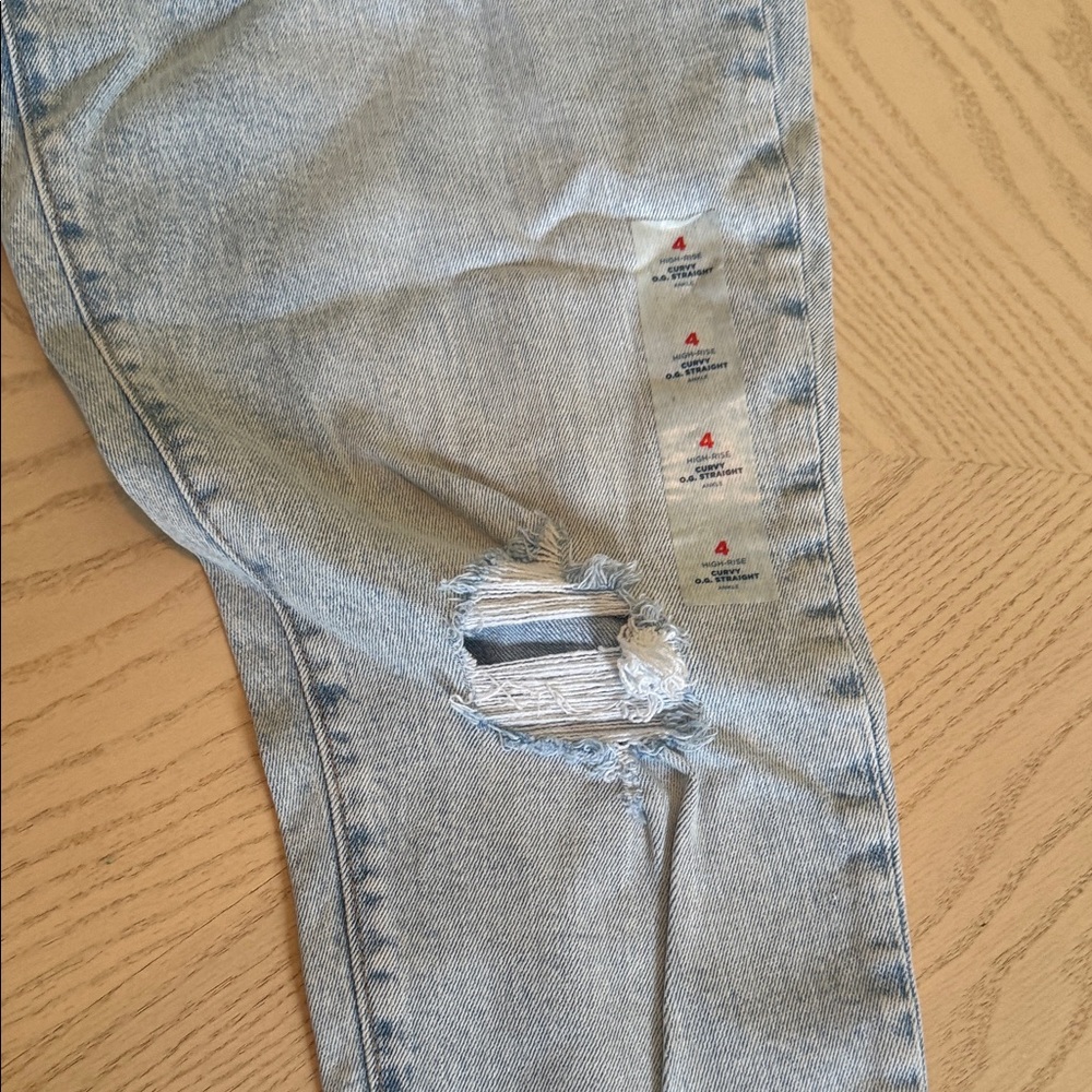 Old Navy Light Blue Straight Leg Jeans 💜 - Picture 8 of 13